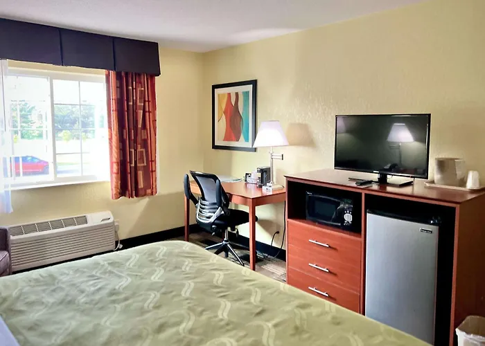 Quality Inn & Suites Wisconsin Dells Downtown - Waterparks Area