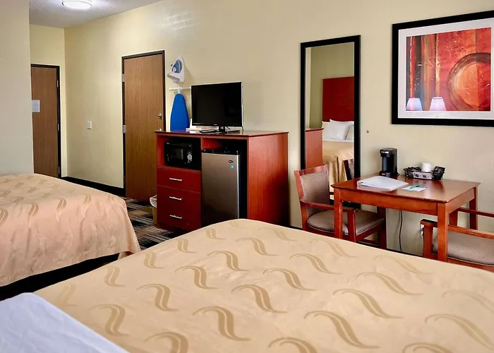 Quality Inn & Suites Wisconsin Dells Downtown - Waterparks Area