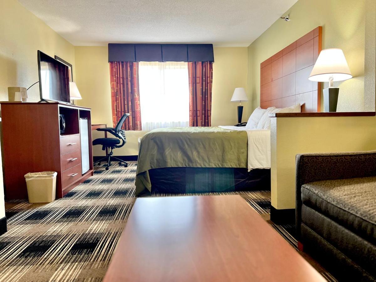 Hotel Quality & Downtown - Waterparks Area