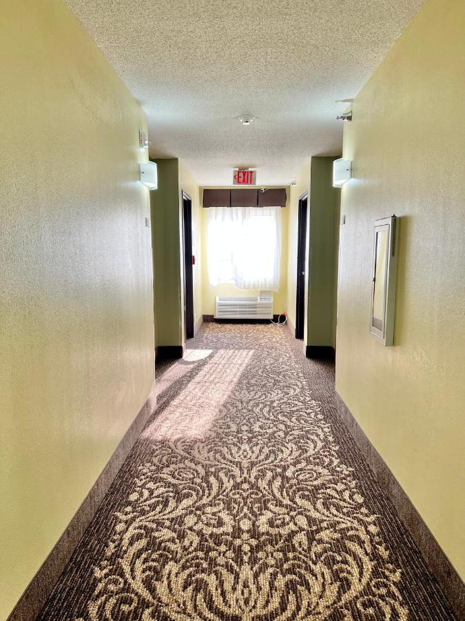 Hotel Quality & Downtown - Waterparks Area 2*