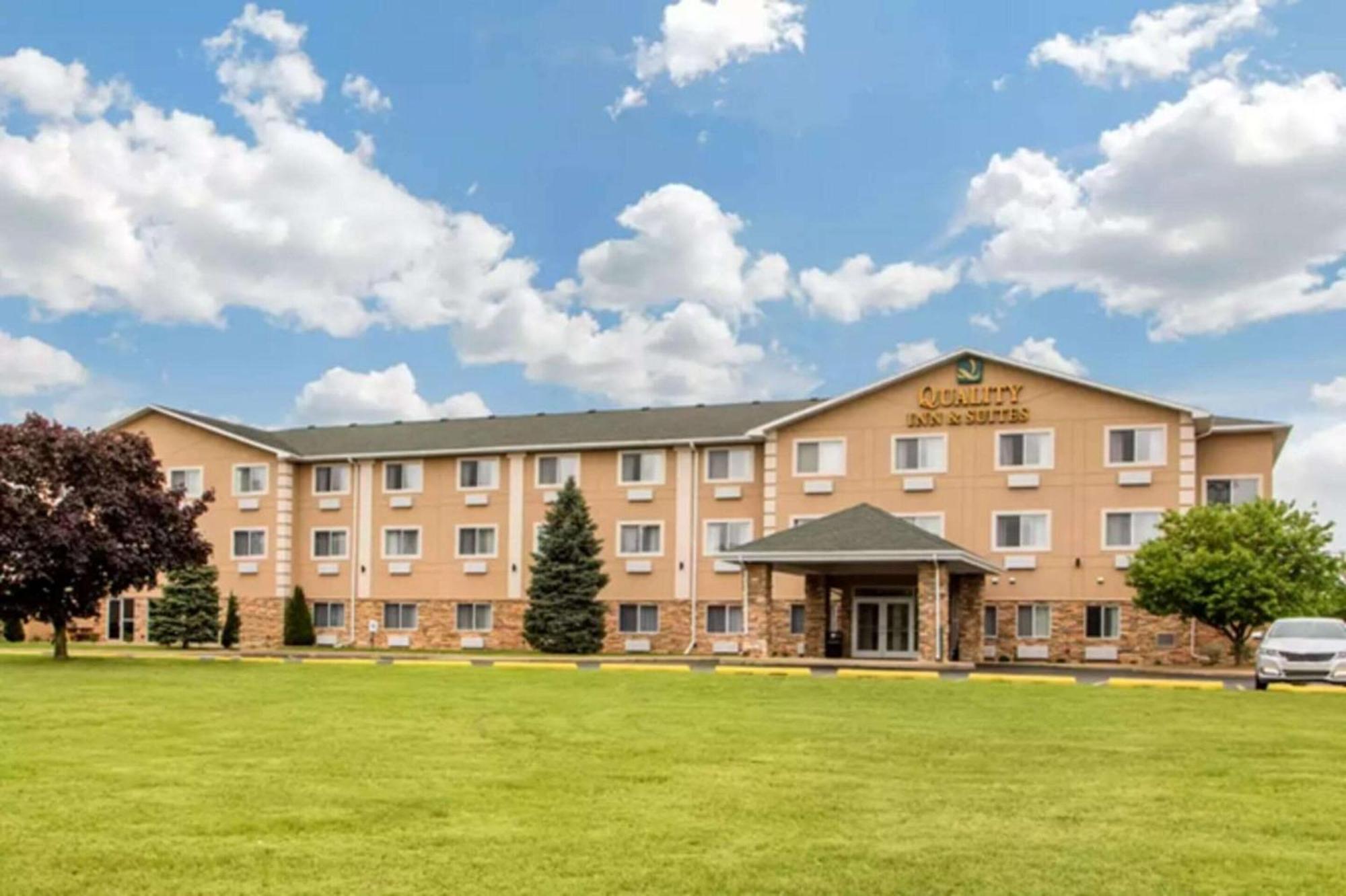 Hotel Quality & Downtown - Waterparks Area Wisconsin Dells