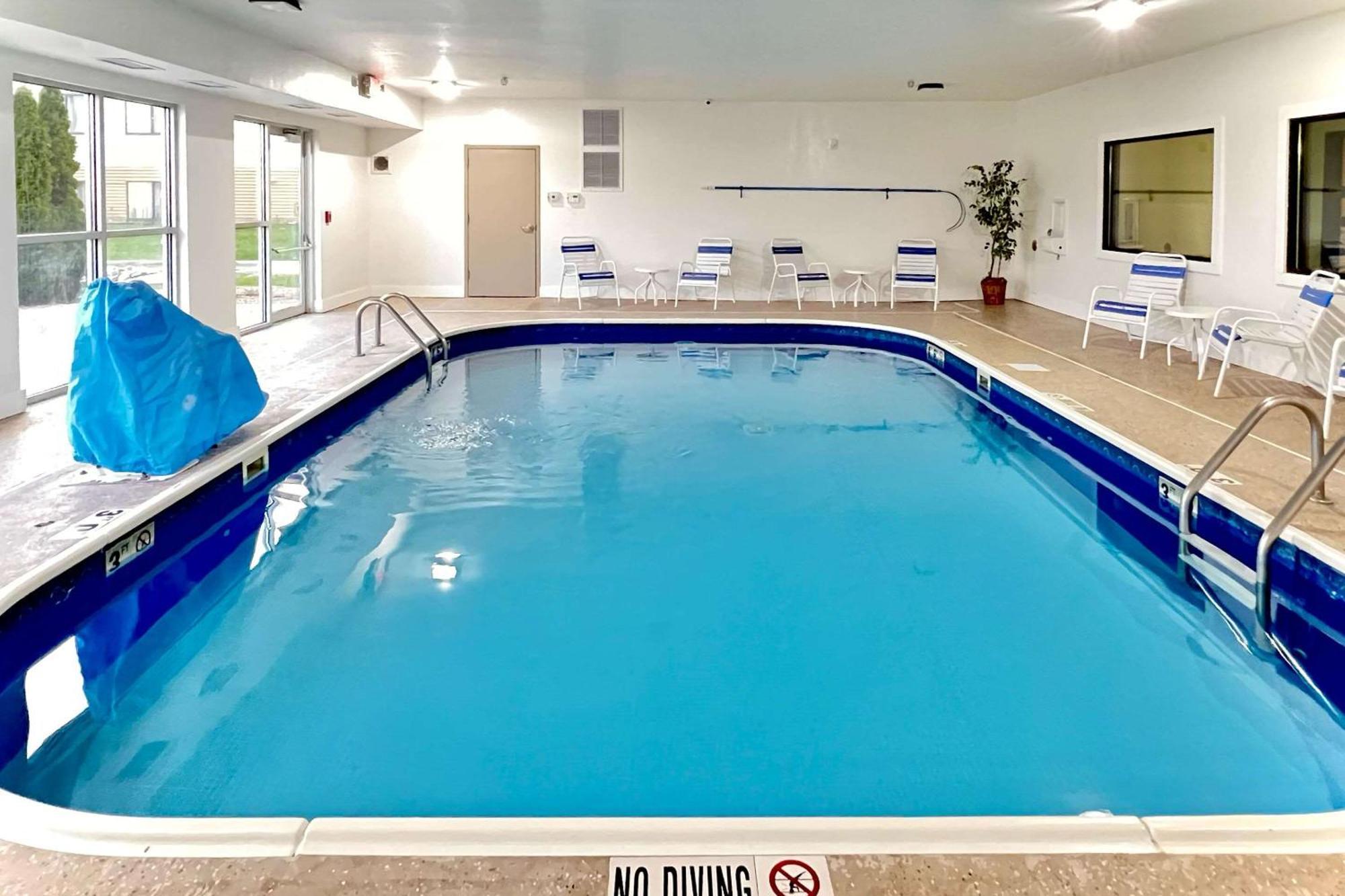 Quality & Downtown - Waterparks Area Hotel 2*