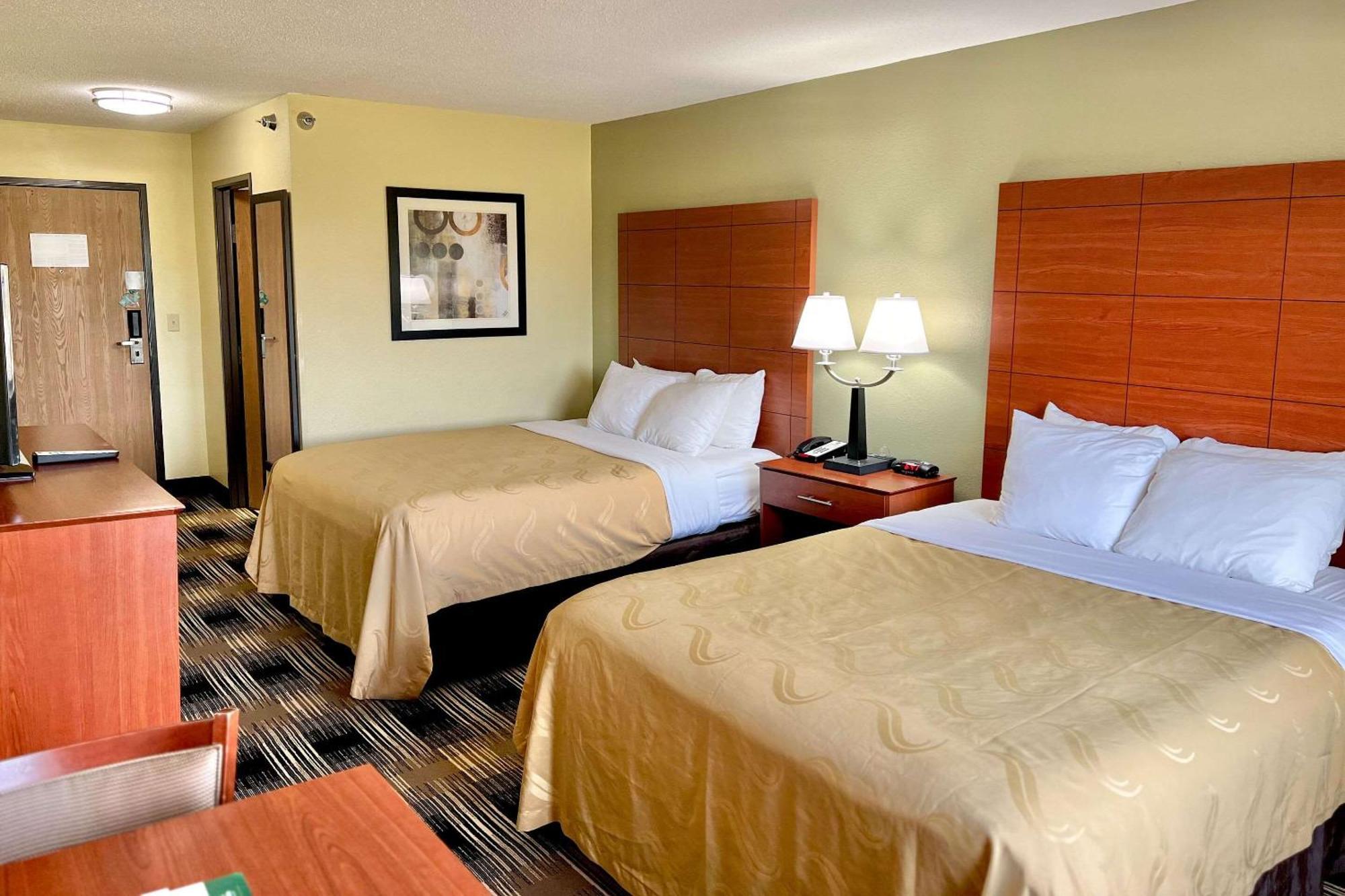 Quality & Downtown - Waterparks Area 2* Wisconsin Dells