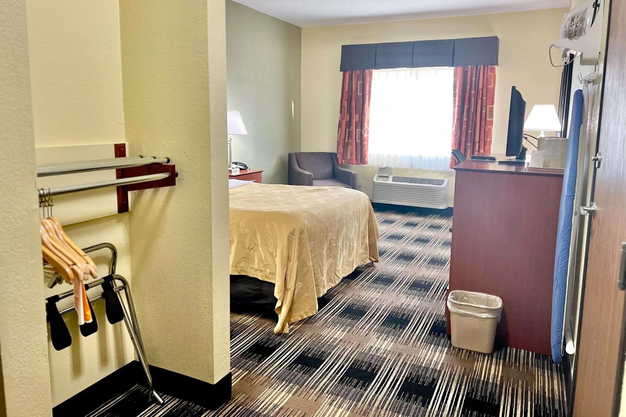 Quality & Downtown - Waterparks Area Hotel Wisconsin Dells