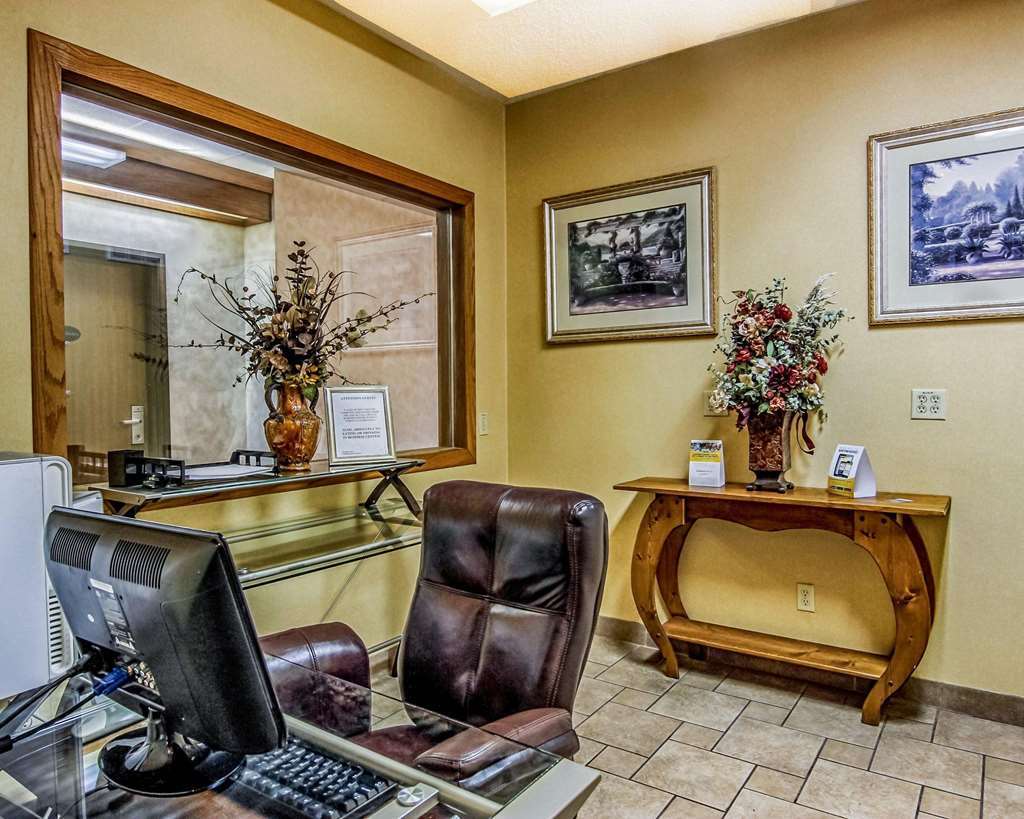 Quality & Downtown - Waterparks Area Hotel Wisconsin Dells